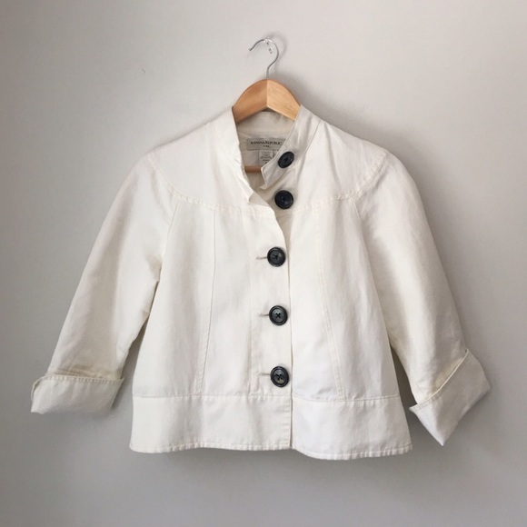 Banana Republic Jackets & Blazers - Banana Republic Cream Linen Jacket